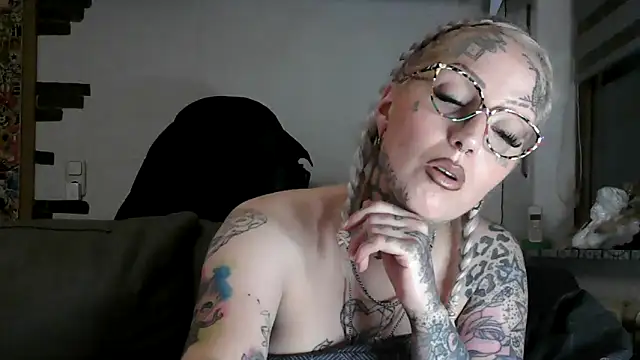 RoxxyInk Webcam-Show