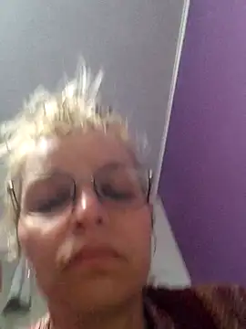 BritneyHudsonn Live XXX chat