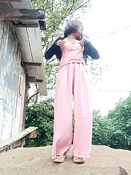 Pokazy przed kamerką – linda_bae00