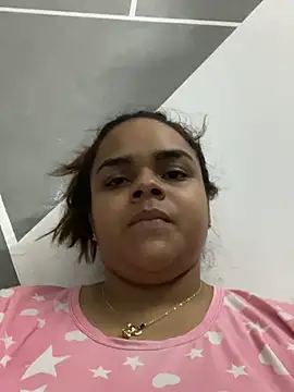 Chatroom XXX en direct de Evabigass