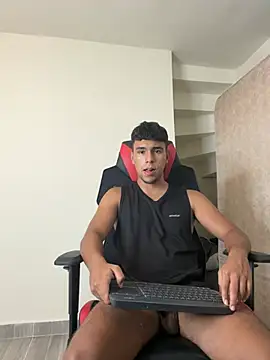 CHR58_ Adlı Modelin Web Kamerası Şovu