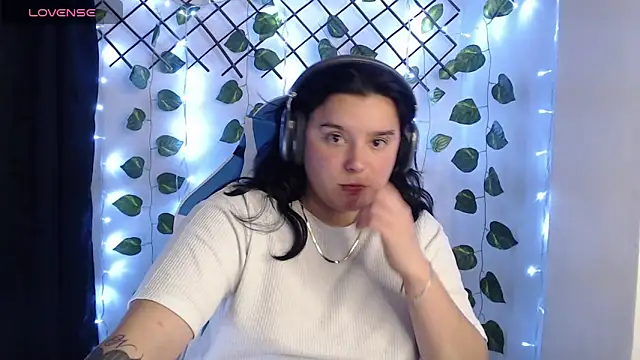 Chat +18 de Nika_1_ ao vivo