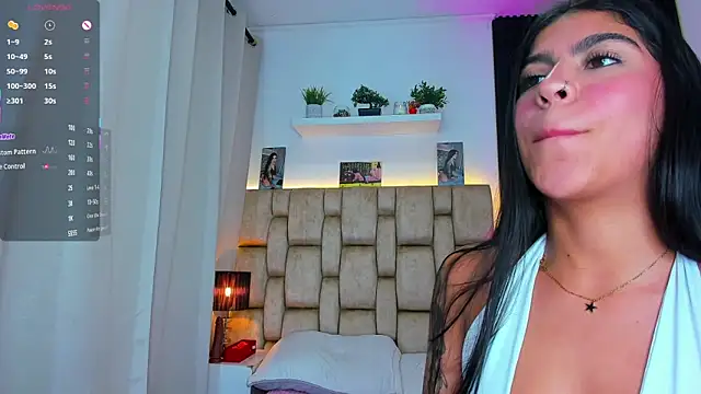 XXX chat uživo modela little_sophie18