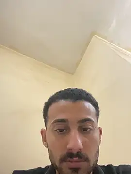 عرض كام Hehjehjeqll