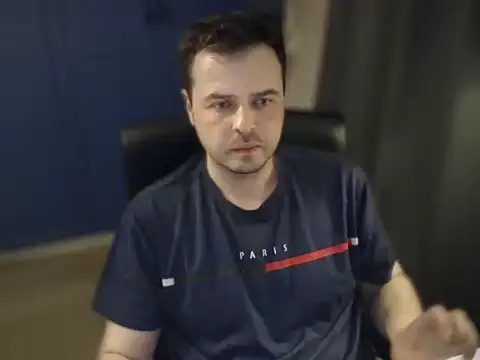 Živý XXX chat CuteMan33