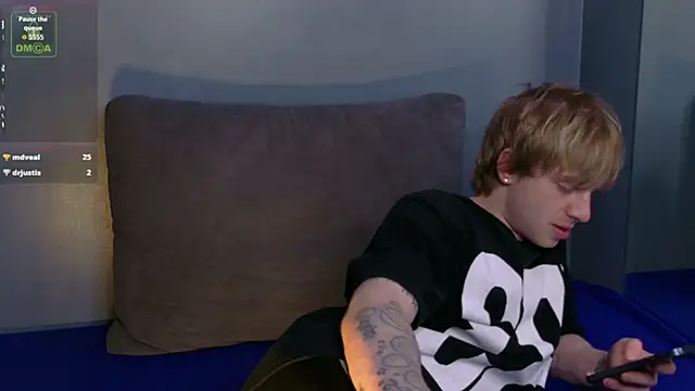 Chat XXX en directo de RyanRife