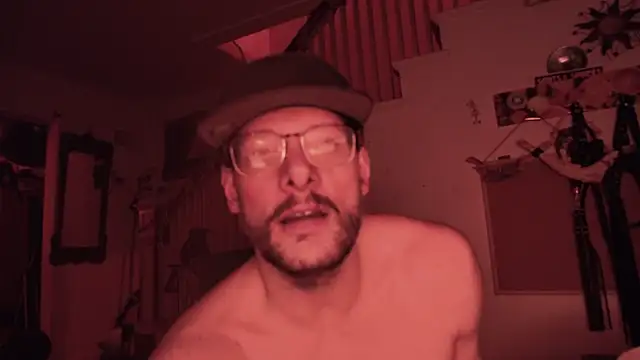 MasterDaddyCool's Webcam Show