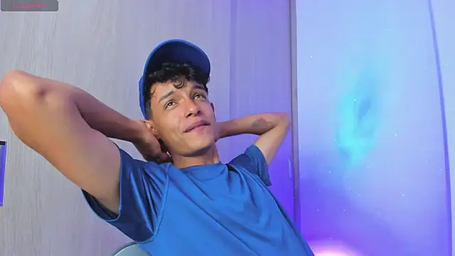 Maxfrost1 Chat XXX in diretta