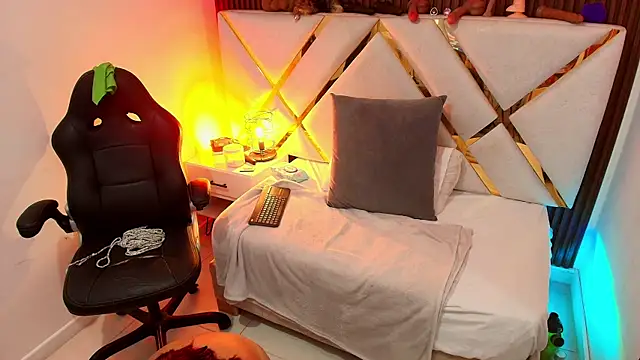 แชท XXX สดของ Slut_Milf_