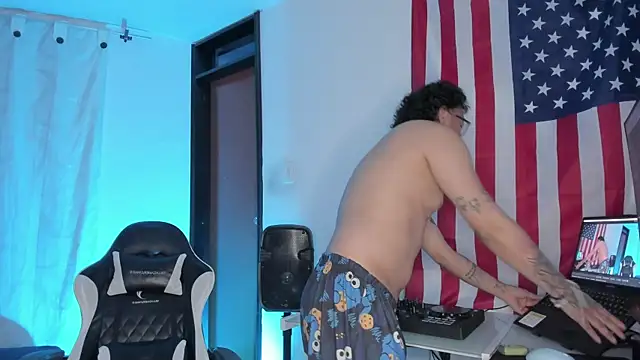 alexmontesco Show in webcam