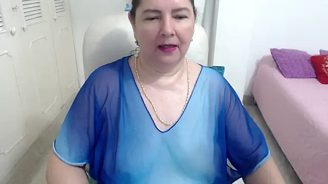 Chat +18 de leonela_69 ao vivo