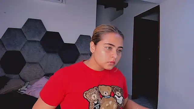 Živý XXX chat MikaelaStone