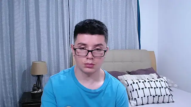 Chat +18 de BlackFoXXX69 ao vivo