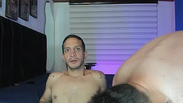 عرض كام GloryHoleCol