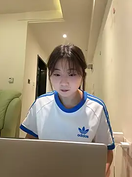 LXR77887 – Live XXX-chat