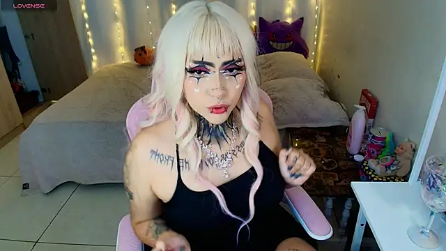 maliciaXpoisonn Live XXX chat