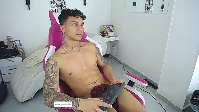 Show modela Leonard_Price na web-kameri