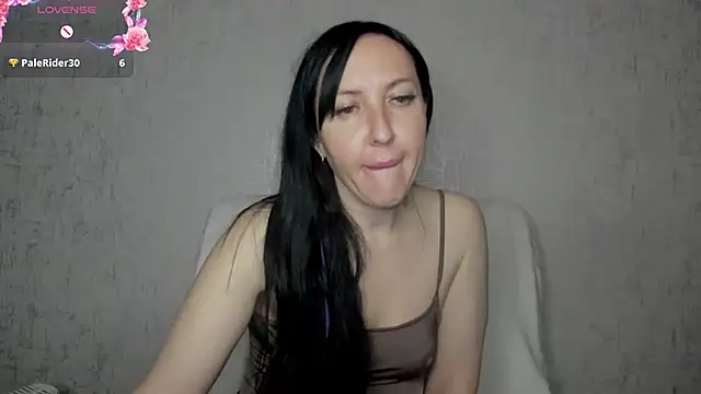 MissGulia's Live XXX Chat