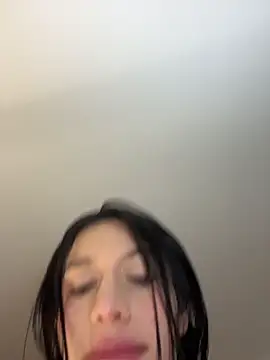 Emmily_19 Live XXX-Chat