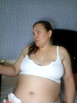 Zuleyka_69のライブXXXチャット