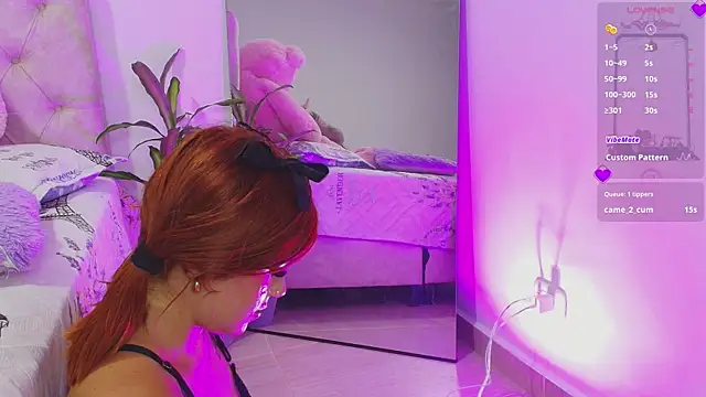 SoofiKiss élő XXX-chatje