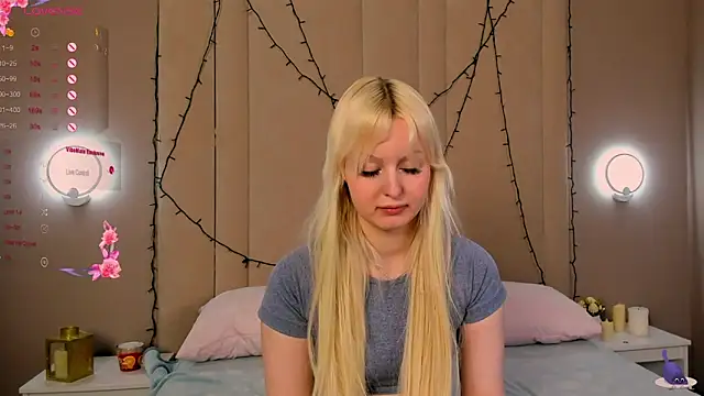 AdeleSilvy élő XXX-chatje