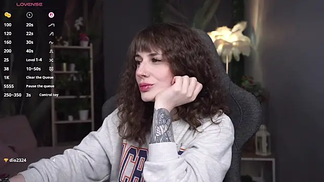 دردشة OliviaMcClean الجنسية المباشرة