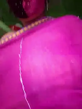 Chat XXX ao vivo de Aruna-1