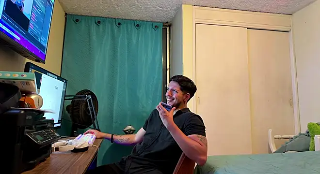 eros_mos Show Webcam