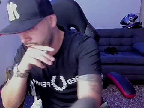 Show modela ragnar_lothbrok777 na web-kameri