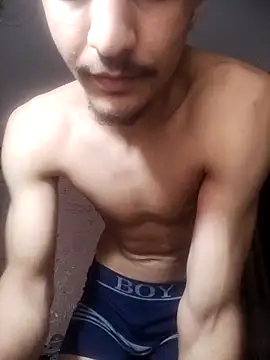 adamhdgdhdv73 在線直播表演