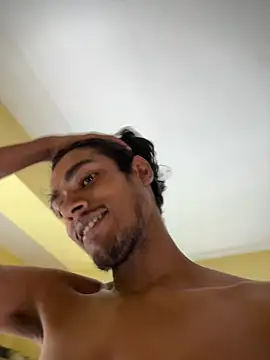 thecatfishh Adlı Modelin Canlı XXX Sohbeti