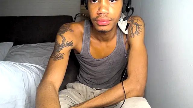 Chat XXX en directo de BlackBullTitus