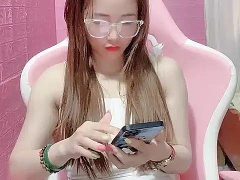 KimOanh345 Show Webcam