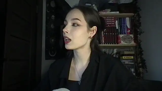 Yuna5343's Live XXX Chat