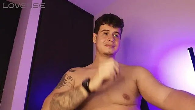 BjornSteel Pertunjukan Webcam