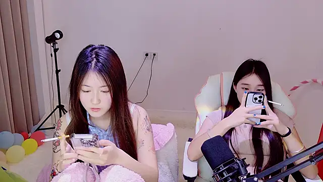 Xiongchumo1120 在線直播表演