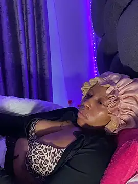 XXX chat uživo modela RainBougie