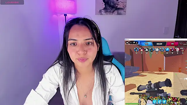 Chatroom XXX en direct de Nicole_Ss