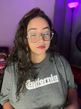 Chatroom XXX en direct de CurlyGirl_1