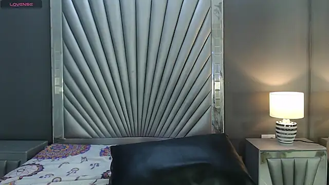 VioletPons live XXX chat