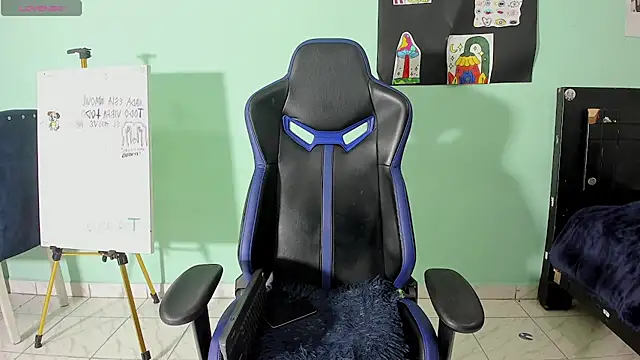 Chatroom XXX en direct de TYLERhHOT2005