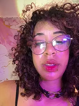 Chat XXX en directo de Woo_isDaphne