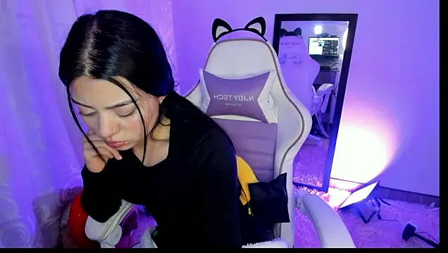Midori_rosse Adlı Modelin Canlı XXX Sohbeti