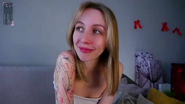 EugeniaEarl's Live XXX Chat