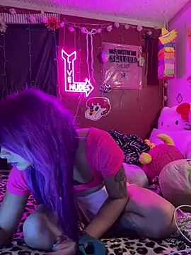 TranSexualJade95 Adlı Modelin Canlı XXX Sohbeti