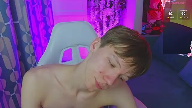 cuMte_boy লাইভ XXX চ্যাট