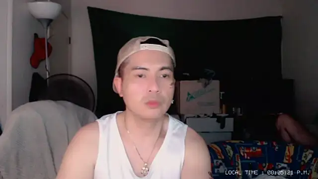CaliCreamin221n Webbikameraesitys