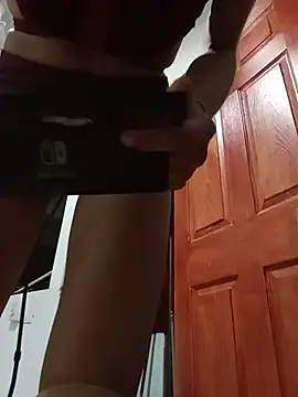 Kuppy14 লাইভ XXX চ্যাট