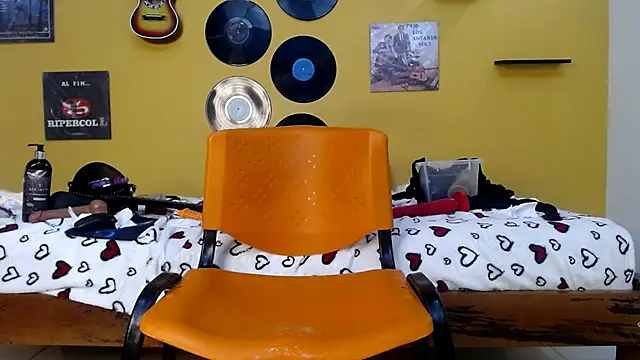 Chatroom XXX en direct de lilithevil32